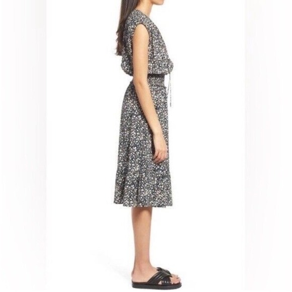 Rails Ashlyn Smocked Waist Ditsy Floral Midi Dress M Ivy Black/White Floral NEW - Picture 3 of 11